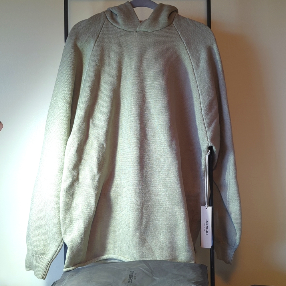 Gorgeous, soft Fear of God Essentials sweater hoodie